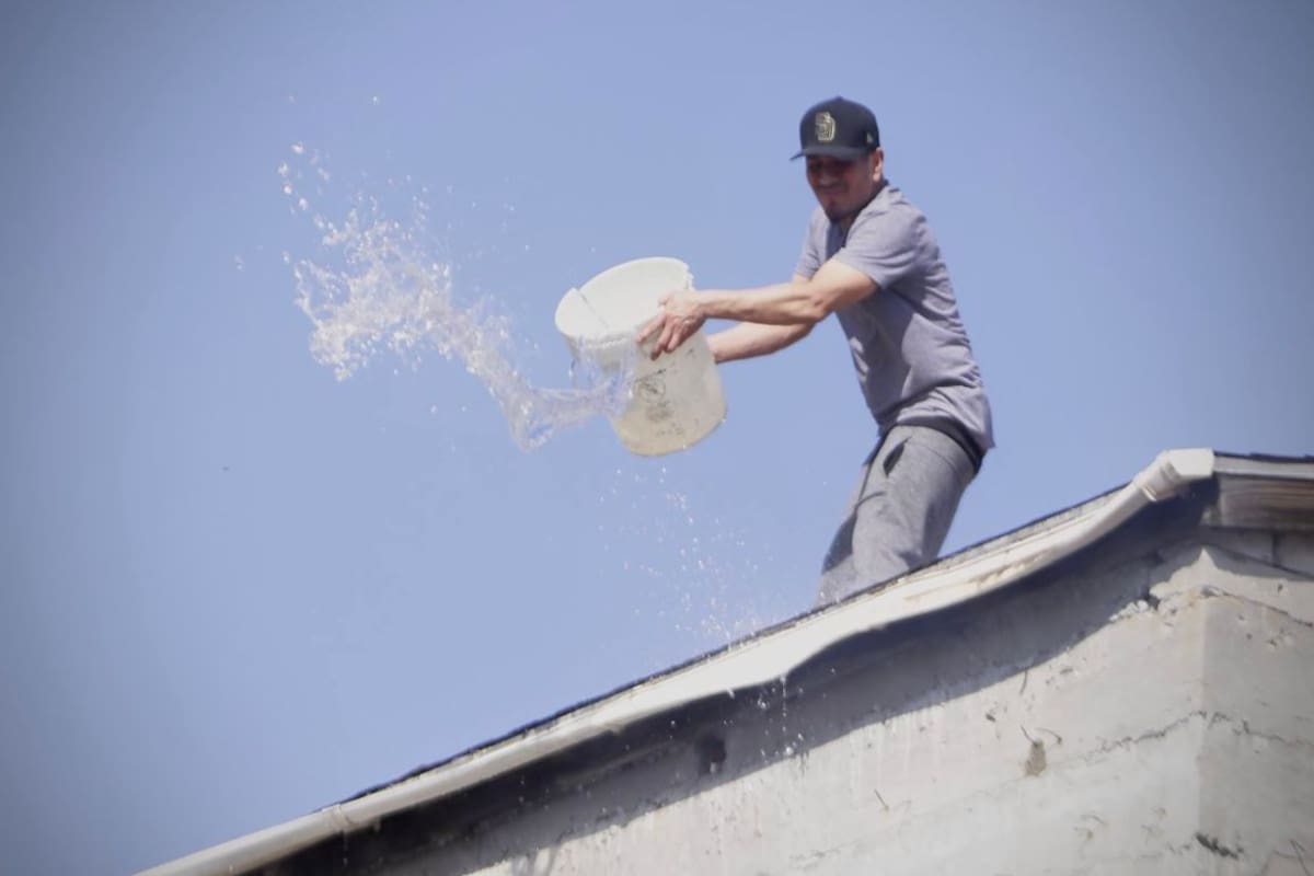 Bomberos controlan incendio en vivienda de la colonia Murua Campestre