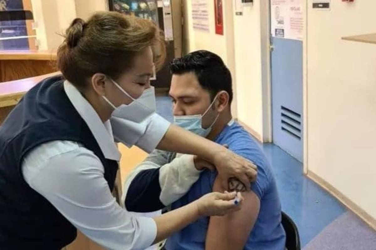 Camillero del Hospital General, el primer vacunado contra Covid-19 en Obregón