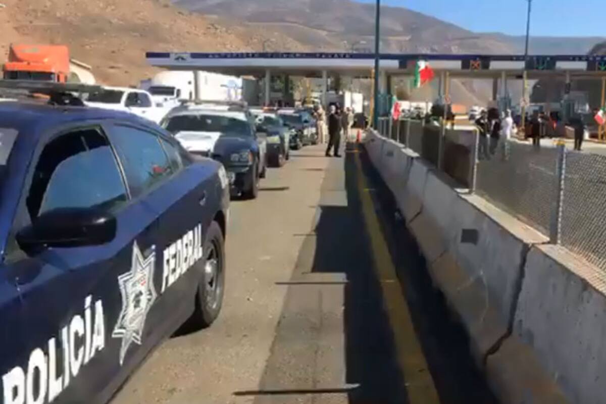 Recuperan autoridades control de caseta Tijuana-Tecate