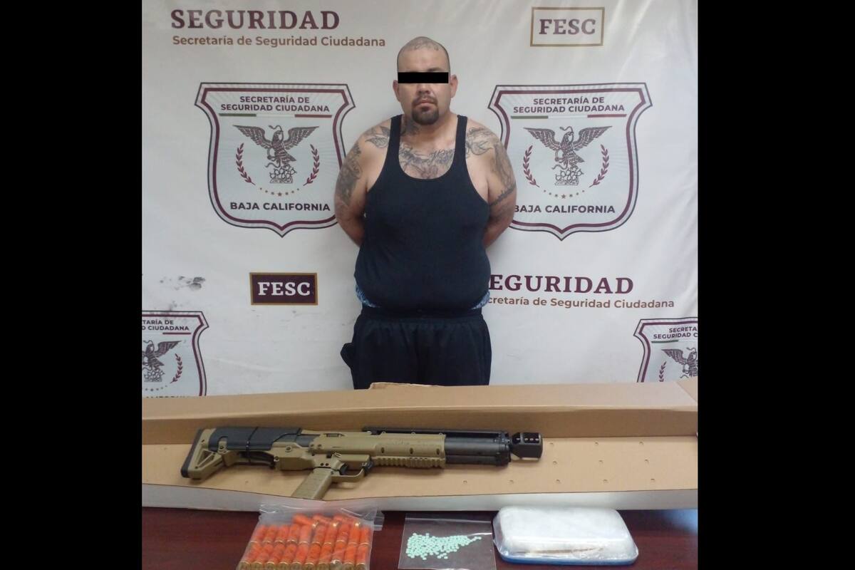 Estadounidense armado y con droga es detenido en Mexicali