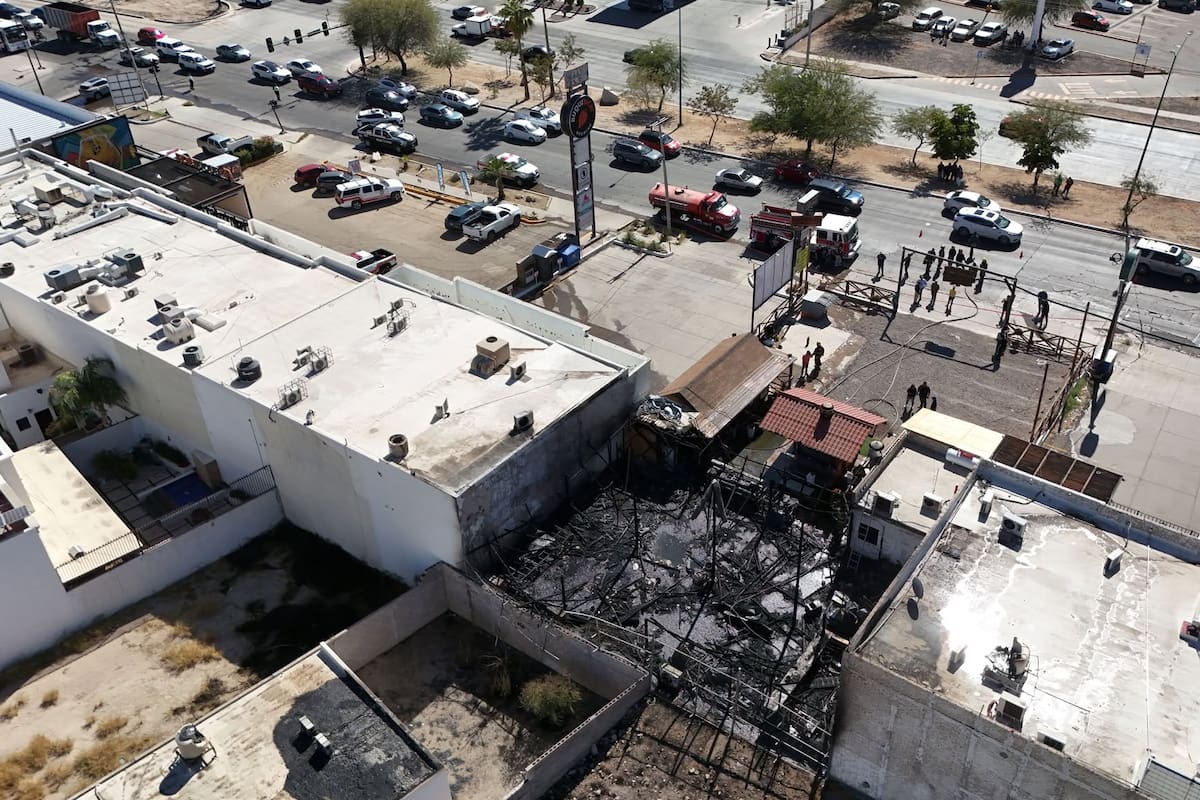 Incendio deja en cenizas a restaurante Campestre México, en Hermosillo