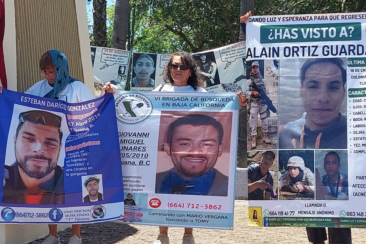 Madres hacen marcha para buscar a sus hijos