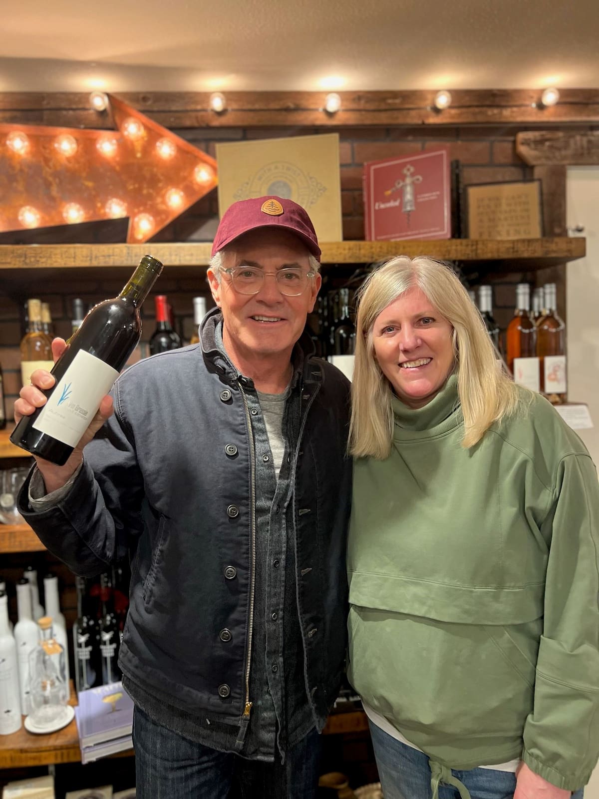 Kyle MacLachlan y Cathy Gregory/ Imagen tomada del sitio de snoqualmiewa.gov