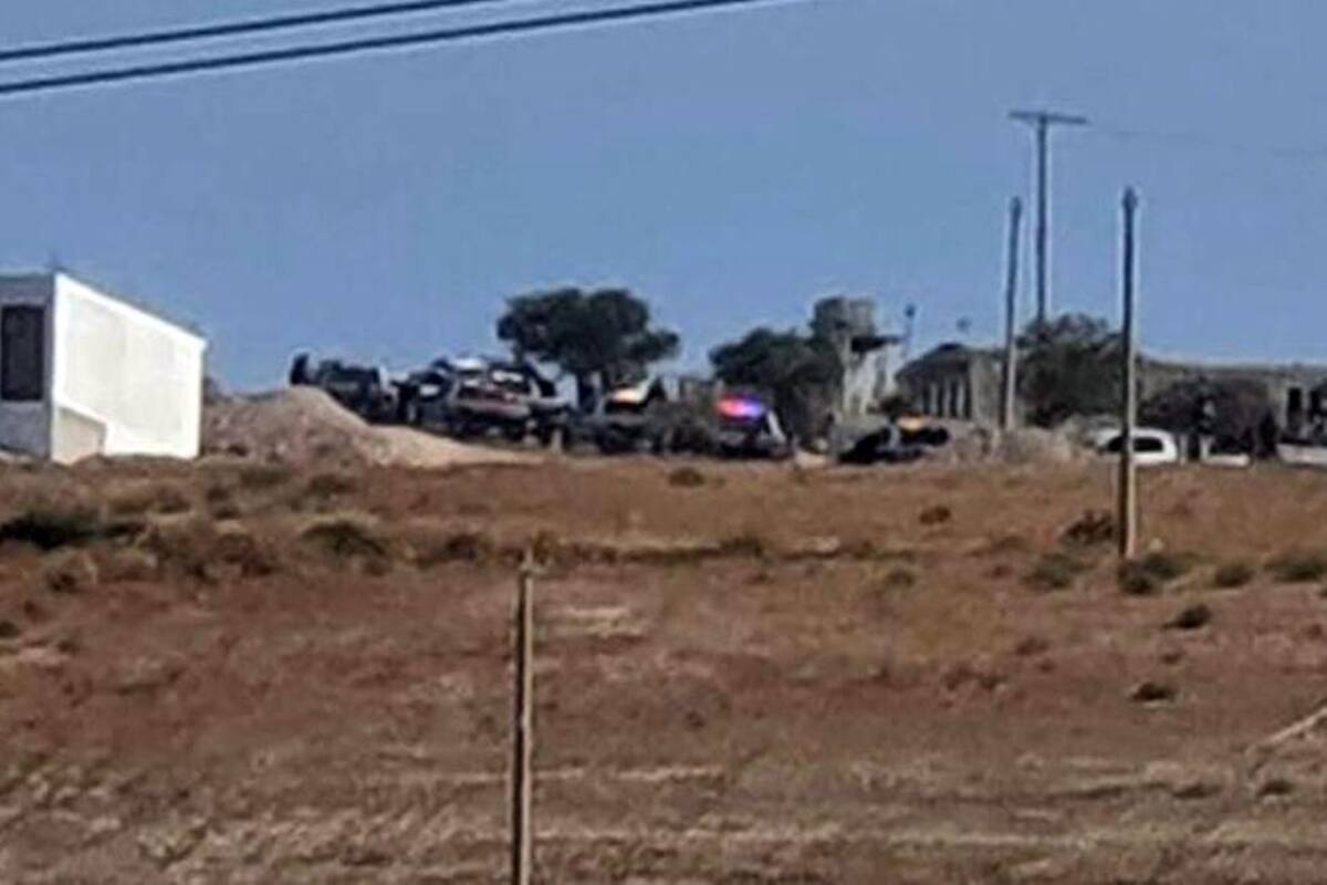 Hombre armado desata persecución en Rosarito