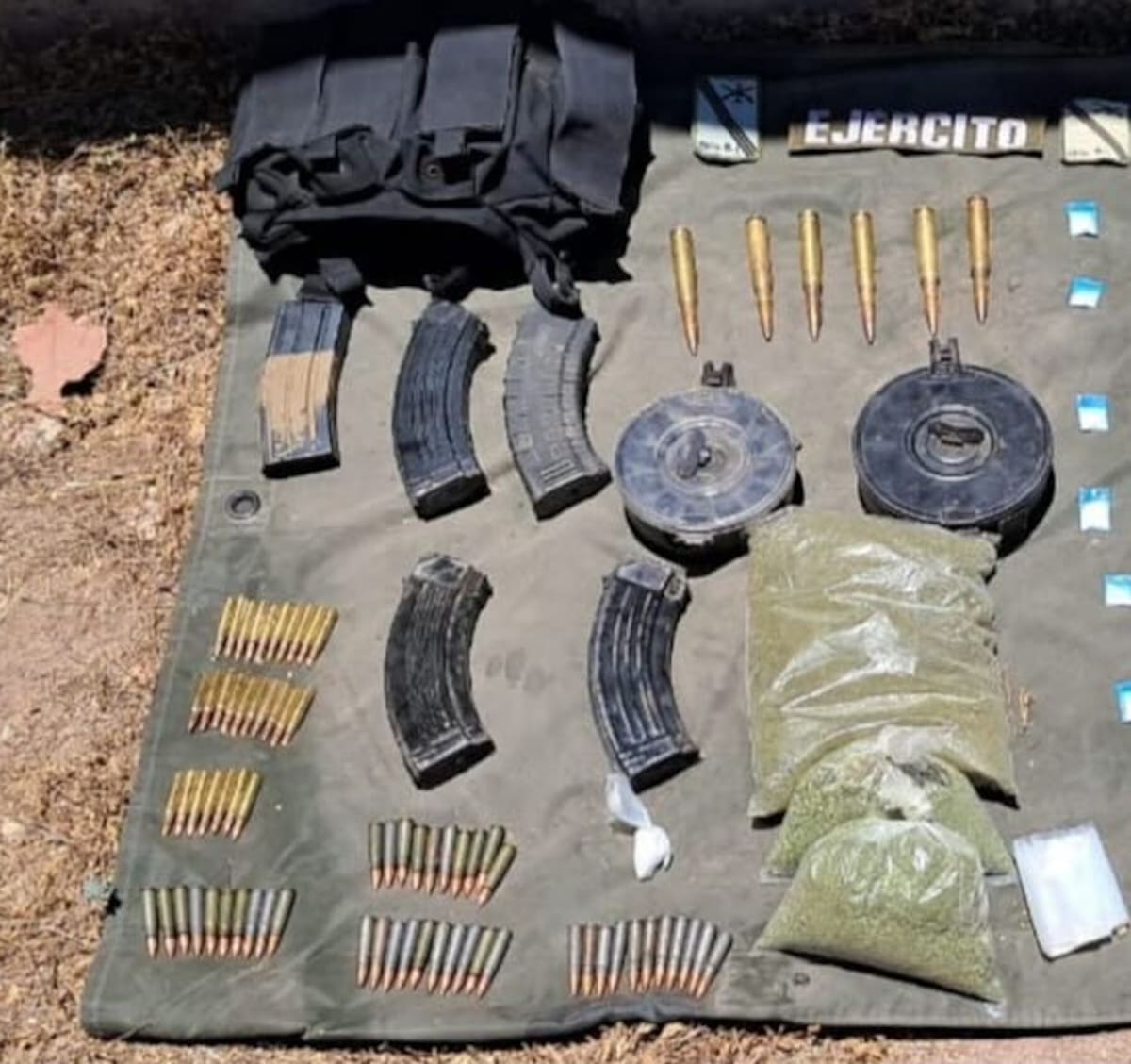 Imagen ilustrativa de los decomisos, no representan los originales. / Seguridad Pública Sinaloa.