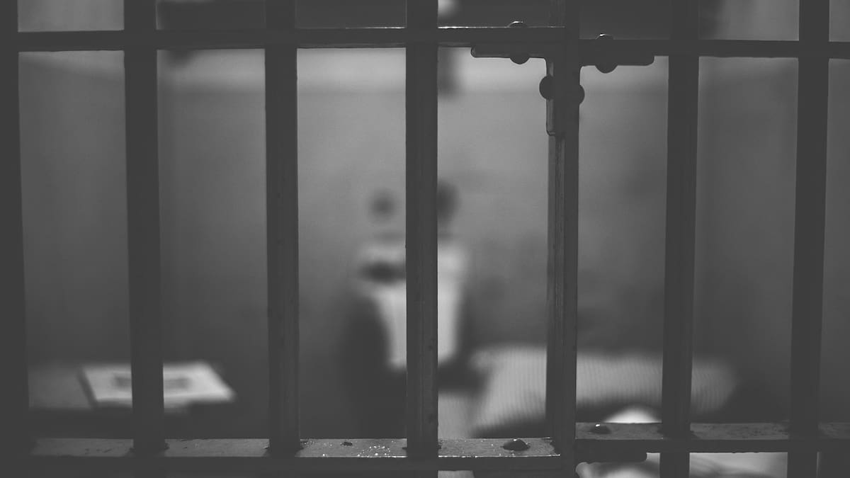 Trasladan vía aérea a 20 reos del penal de Mazatlán a un centro federal en Michoacán para reforzar la seguridad penitenciaria