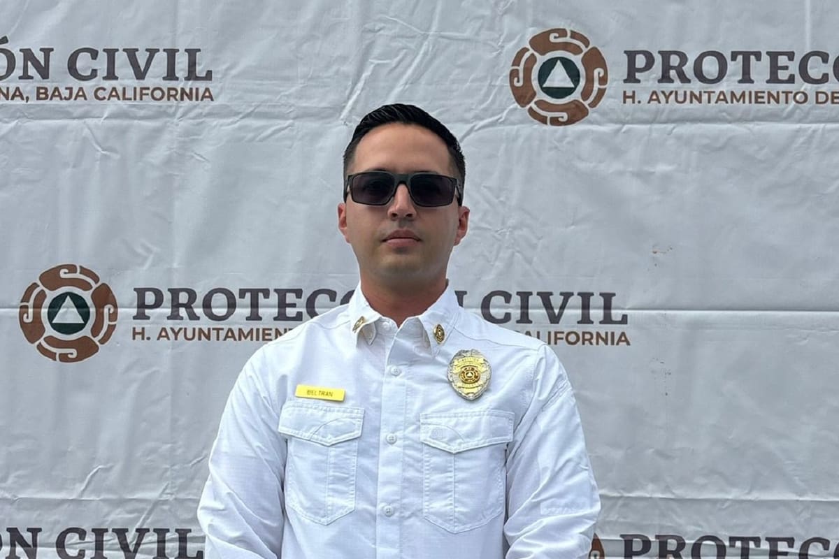 Reconocen a miembros de Protección Civil en su día