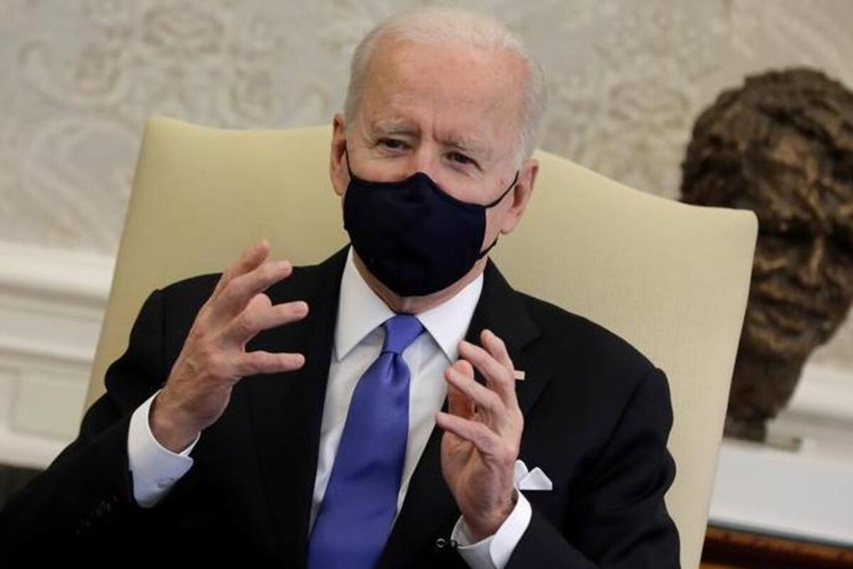 Califica Joe Biden como "neandertal" levantar uso de cubrebocas