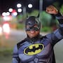 Batman camina para vencer sus propias batallas