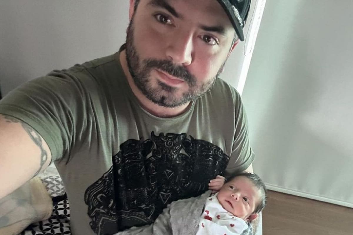 José Eduardo confiesa que la llegada de su hija Tessa lo ha alejado de las fiestas