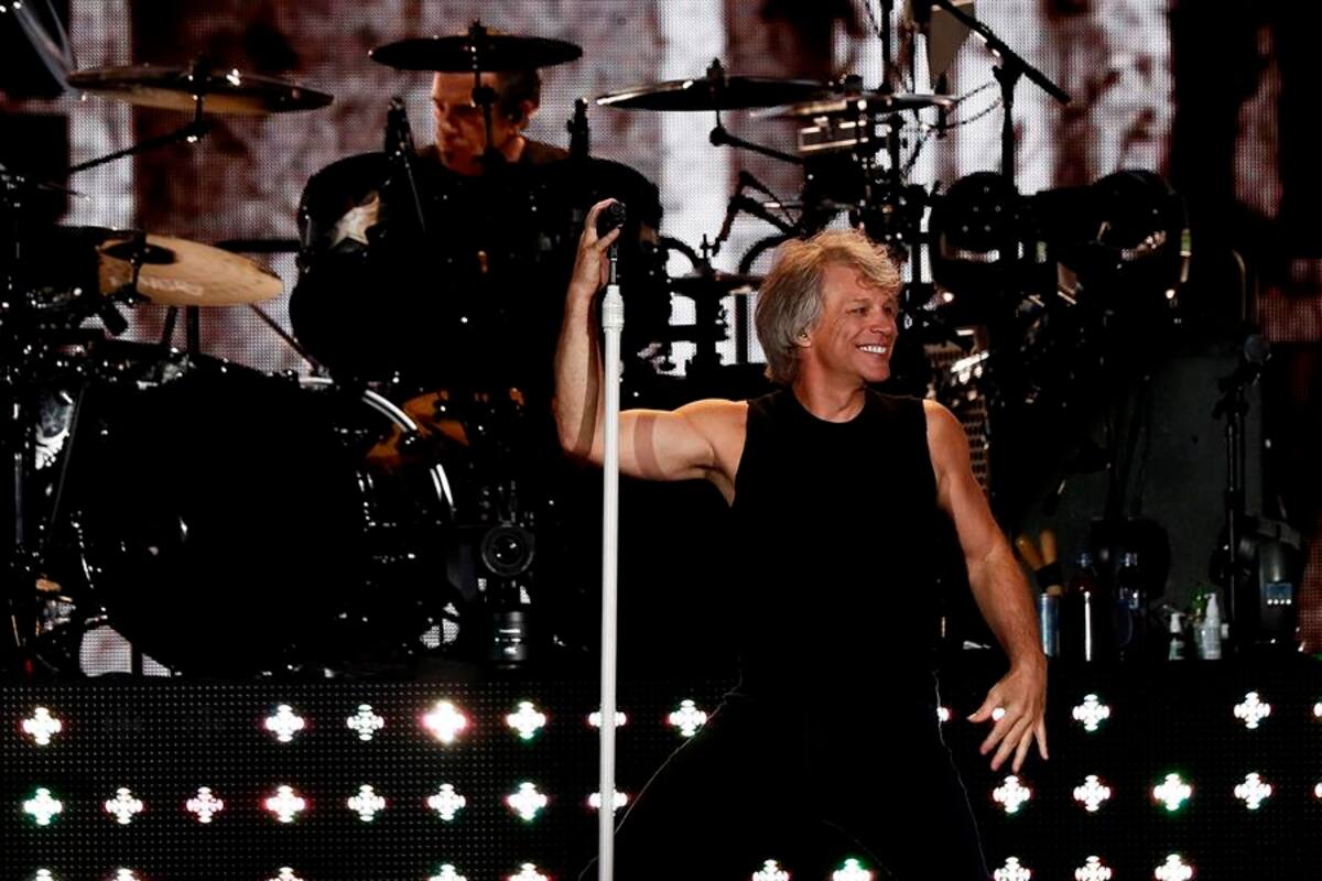 Jon Bon Jovi: "Soy el tipo que friega los platos y saca la basura"