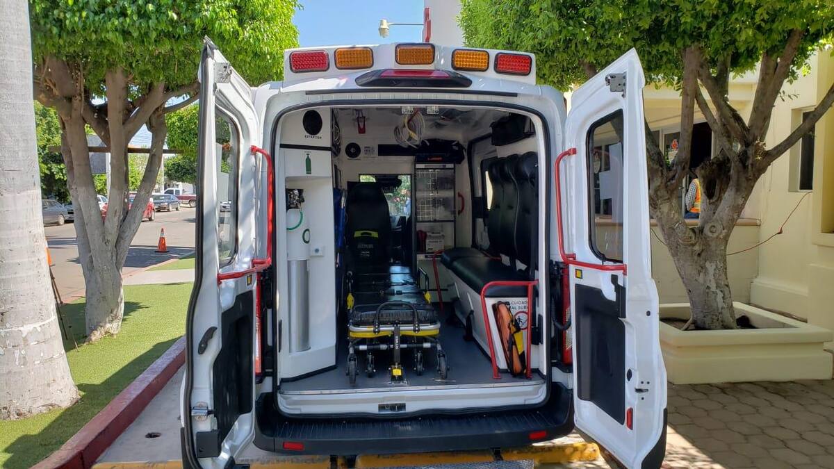 Agentes de la Fiscalía General del Estado llevaron a cabo el levantamiento del cuerpo y trasladaron los restos de Leopoldo Dávila al Servicio Médico Forense. Foto: Referencial.