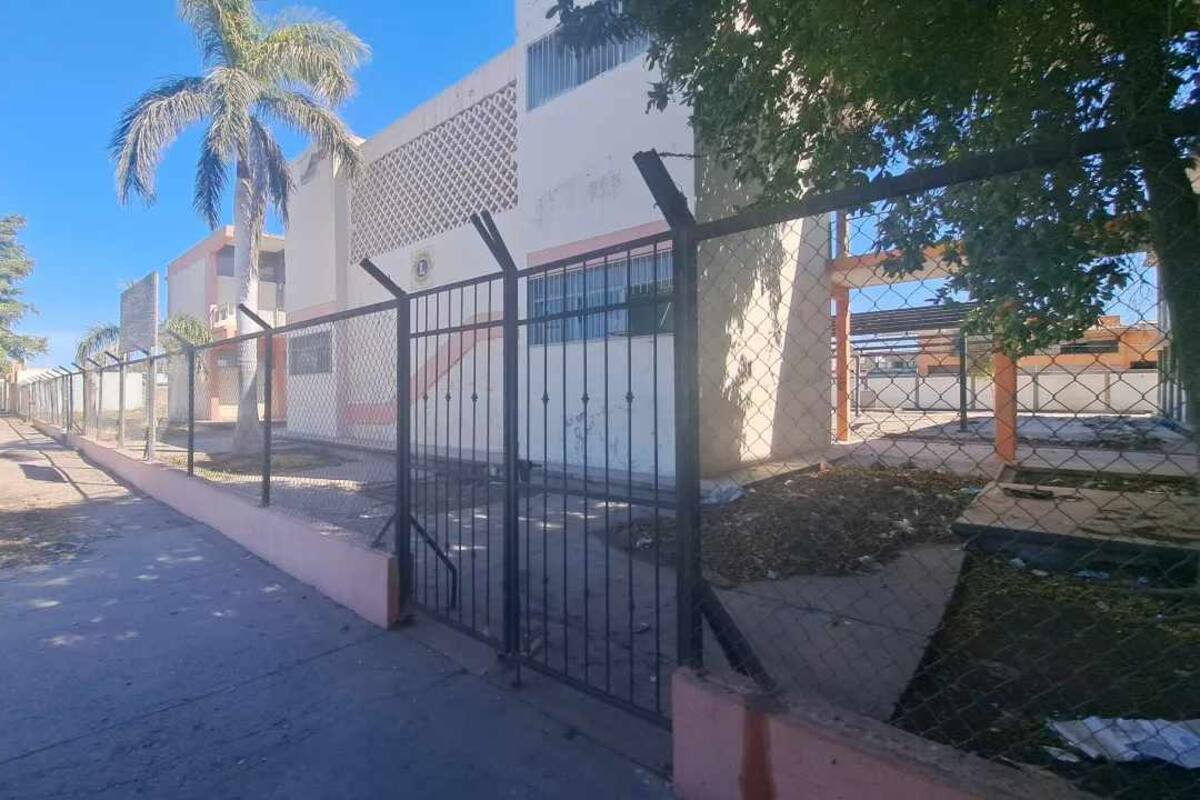 Evalúan plantel escolar cajemense para construcción de universidad pública