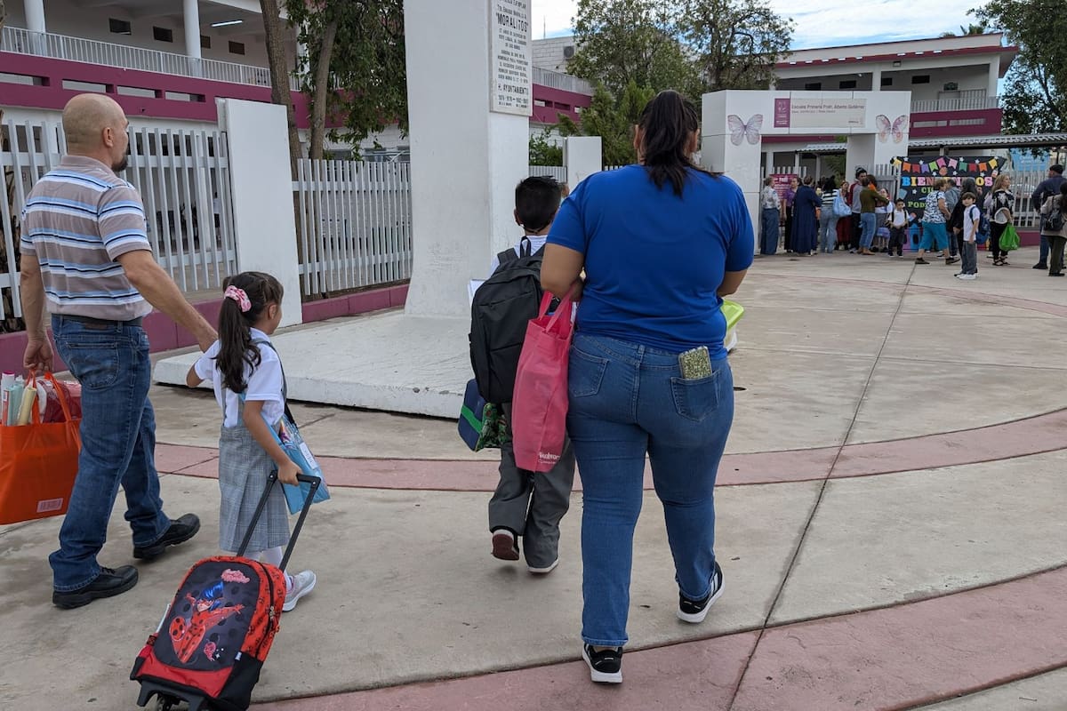 SEP cambió la Beca Rita Cetina para el ciclo 2025-2026 y estableció cinco motivos de cancelación definitiva