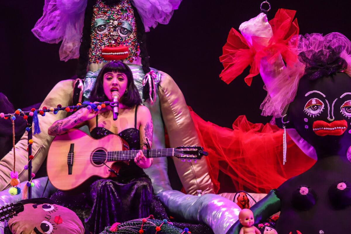 Mon Laferte le canta a Tijuana en San Valentín