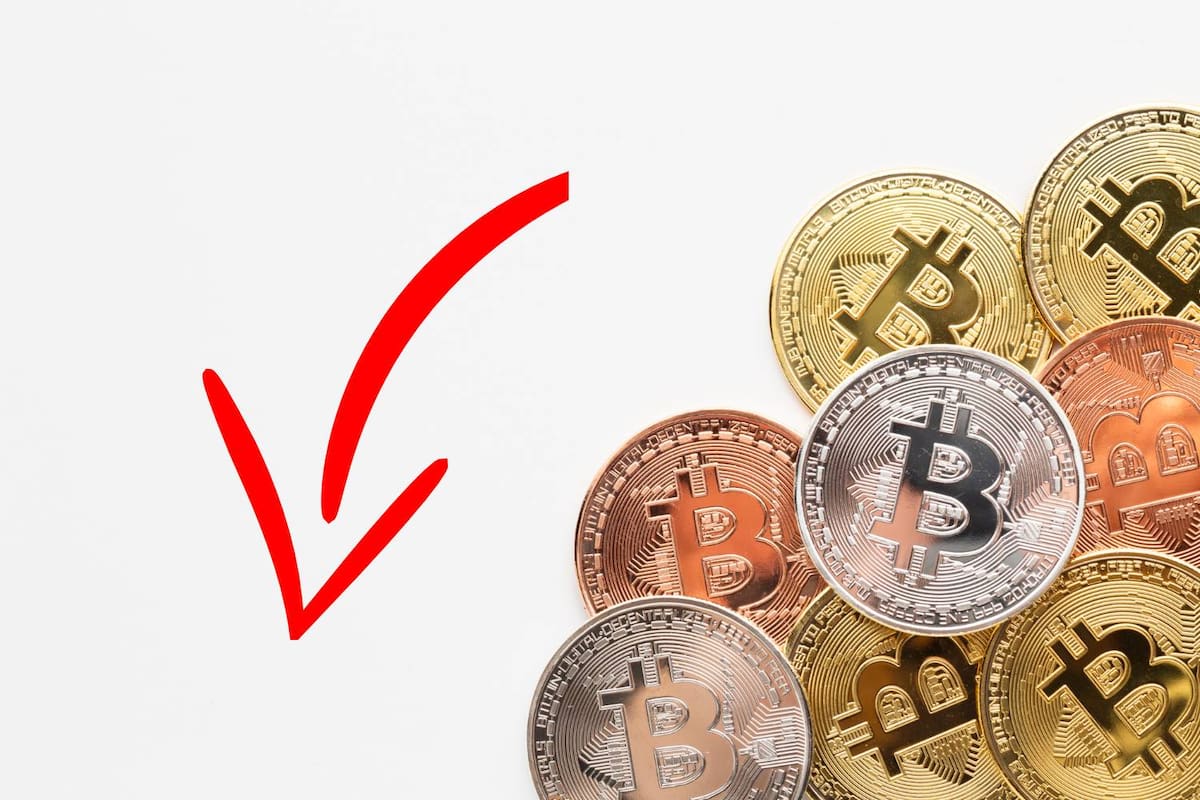 Precio del bitcoin alcanza su nivel más bajo de los últimos cuatro meses