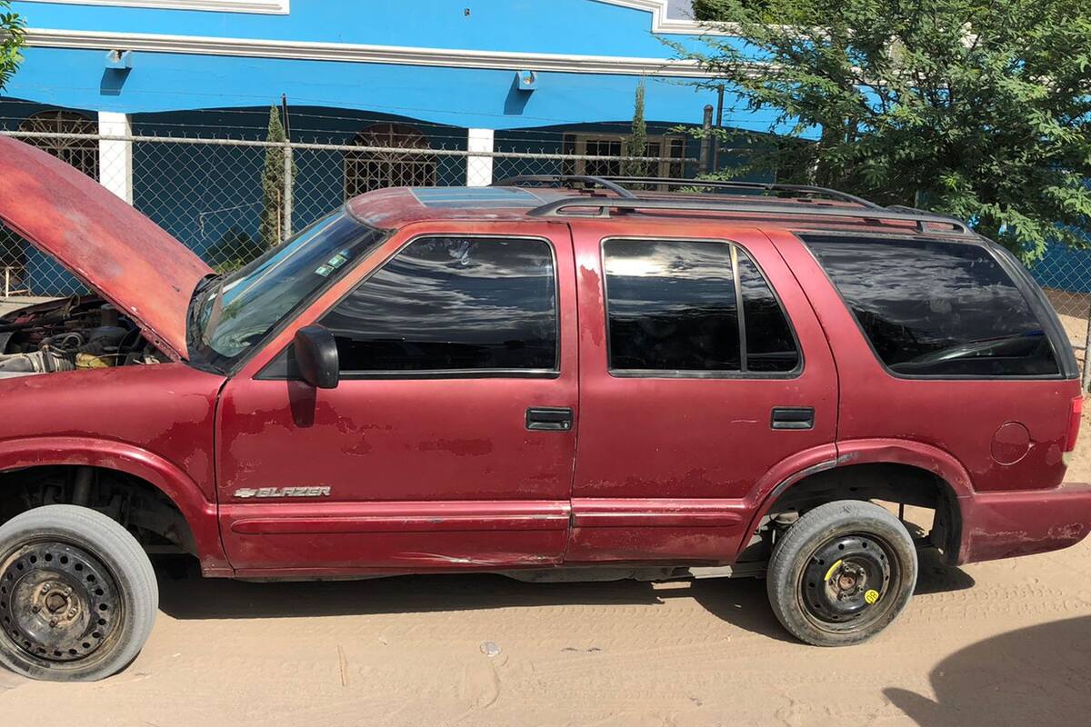 Localizan abandonado vehículo con reporte de robo en SLRC