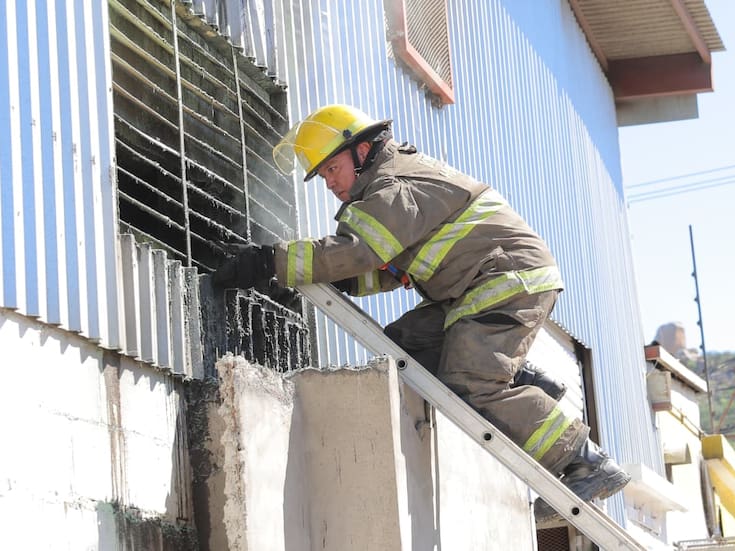 Conato de incendio en almacén de fritangas de Villa de Seris moviliza a bomberos