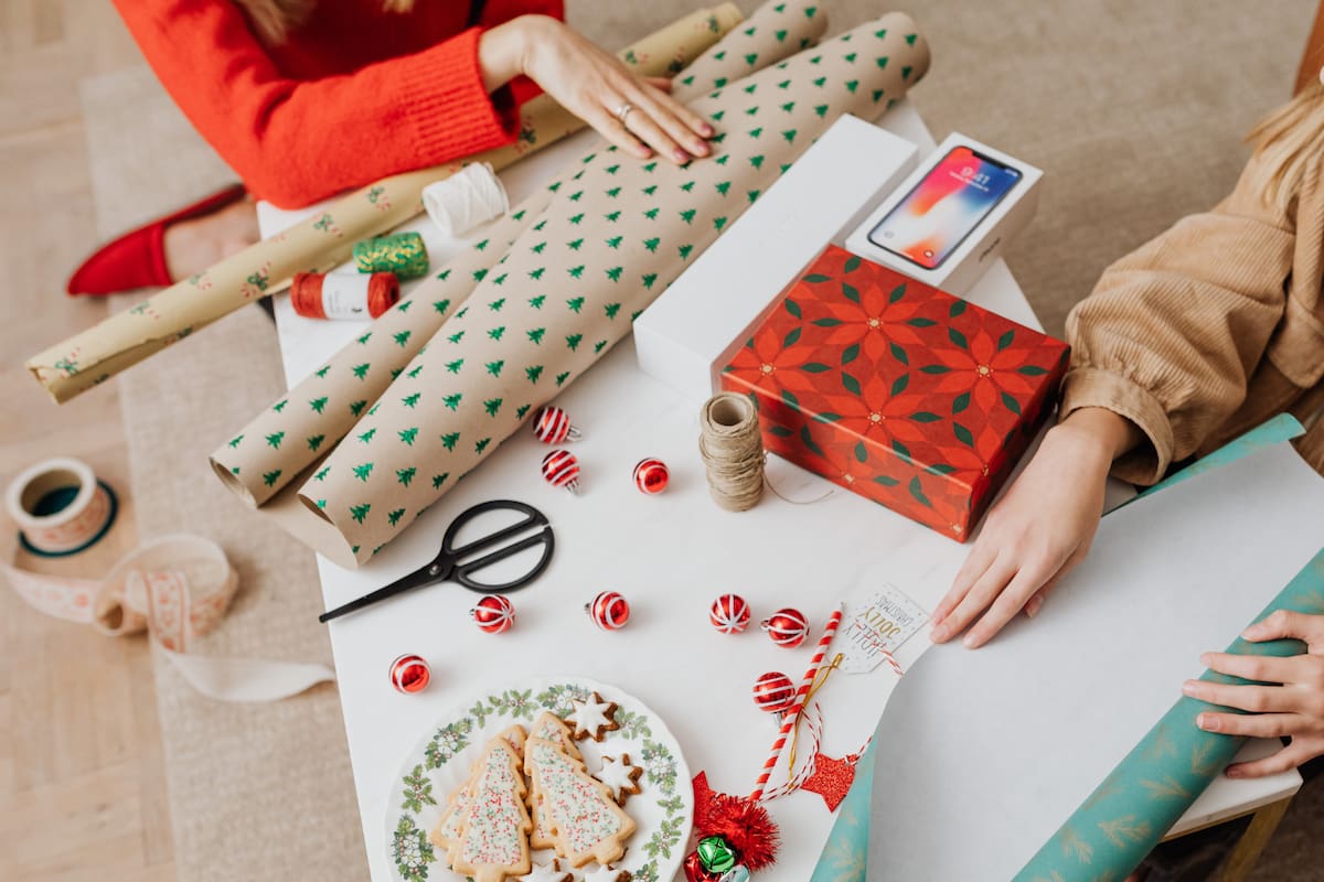 Cómo envolver regalos con menos papel: las matemáticas también ayudan en Navidad