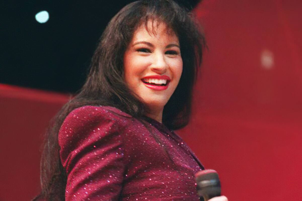 Difunden video del supuesto fantasma de Selena Quintalla que aparece durante su funeral