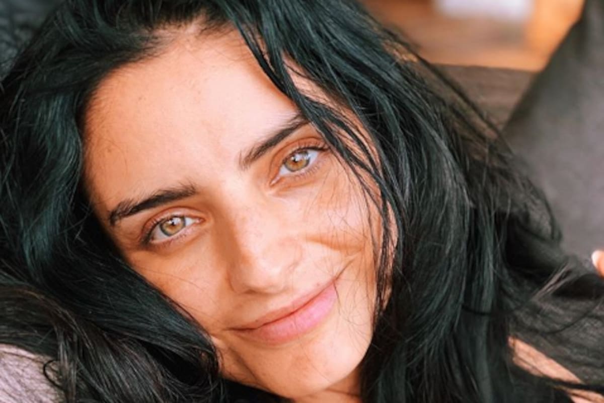¡¡Aislinn Derbez publica foto completamente desnuda!!