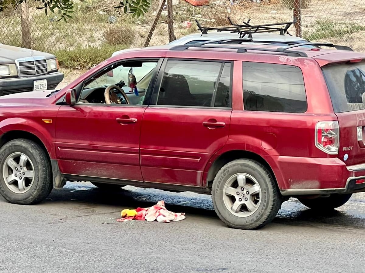Una mujer de 50 años fue atacada a tiros mientras circulaba en su vehículo por la colonia Puerta del Sol. Foto: Leonardo González