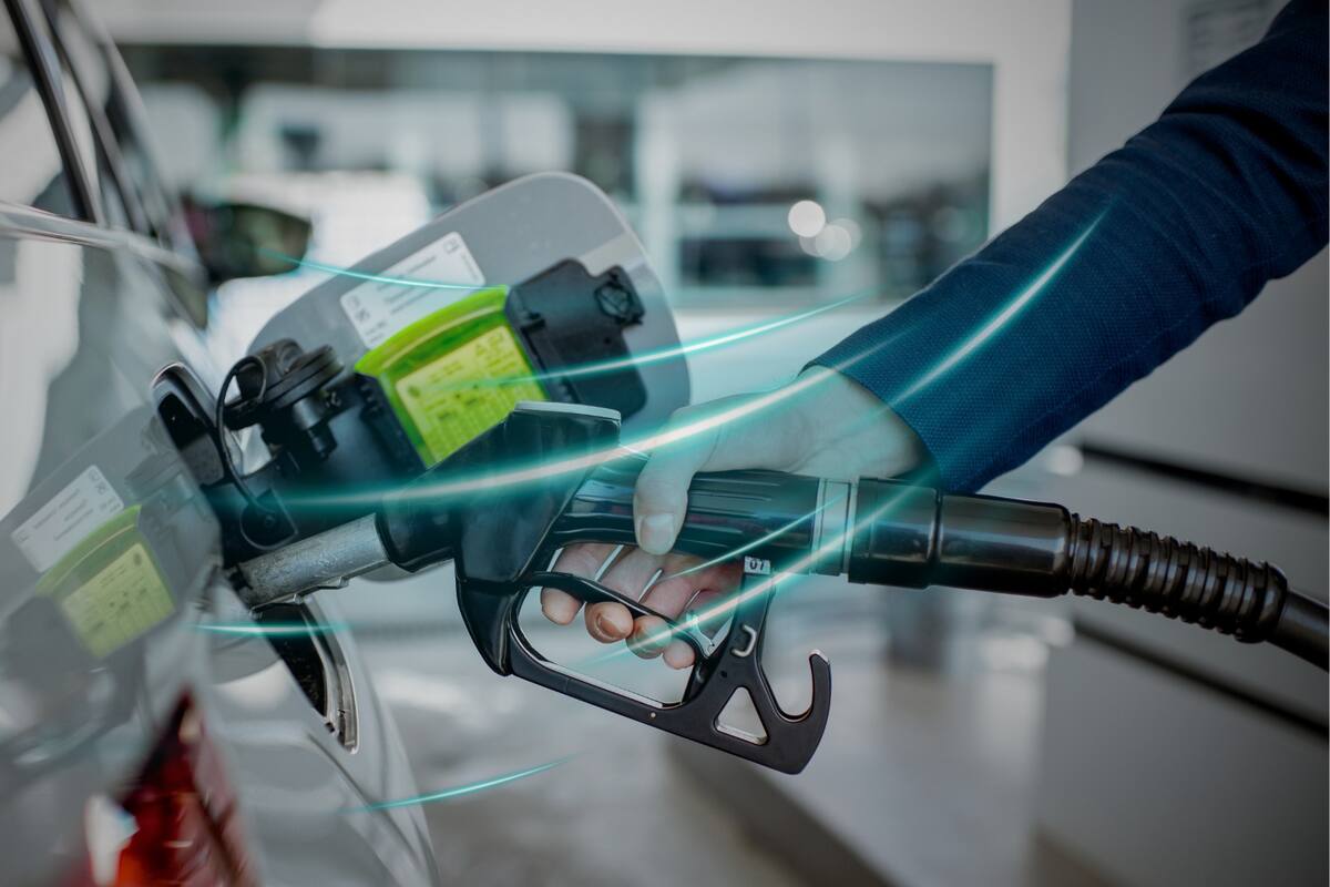 ¡Adiós autos de gasolina! El transporte podría cambiar para siempre en el mundo con este nuevo invento que crea gasolina real a partir del aire, sin necesidad de ningún pozo petrolero ni refinerías