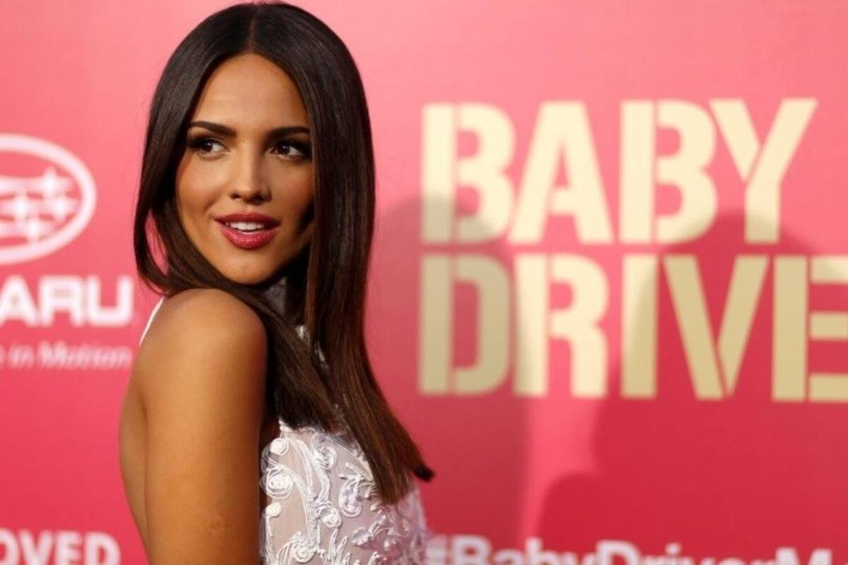 Eiza González y Timothée Chalamet pasean juntos por las calles de Los Ángeles