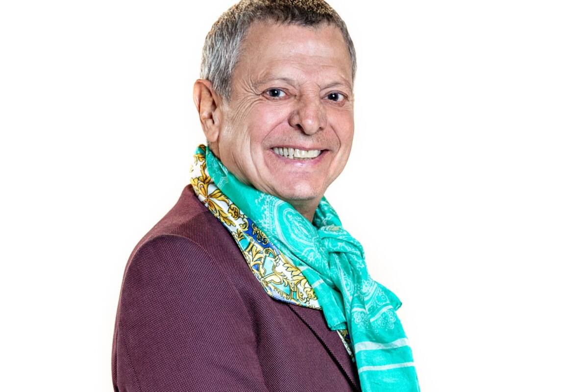 César Bono da positivo a Covid-19; ya estaba vacunado