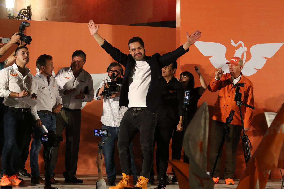 Máynez expresa apoyo a legalización de marihuana