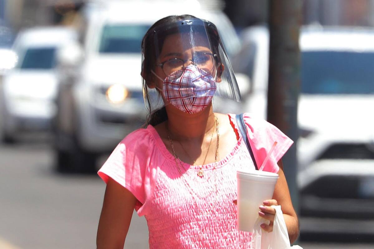 ¿Qué tan posible es infectarse de Covid-19 si el virus puede permanecer "vivo" en el aire ? Virólogo explica