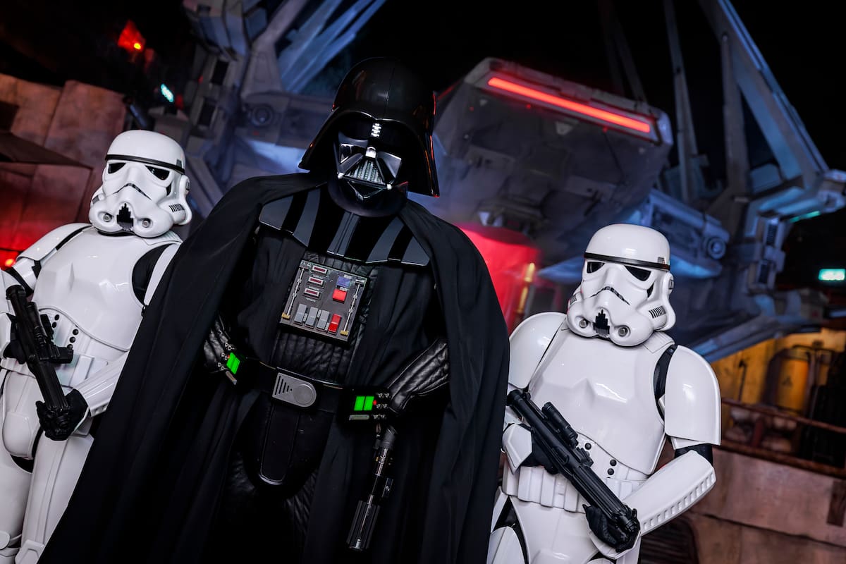 Expande su galaxia Star Wars en Disneyland