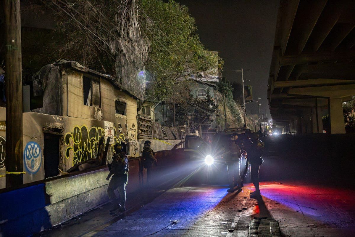 Abandonan cadáver en la avenida Internacional