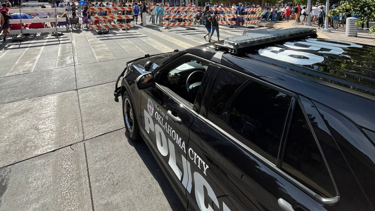 Persecución policial en Oklahoma City resultó ser una broma del Día de los Inocentes y ahora los oficiales involucrados enfrentan una revisión interna