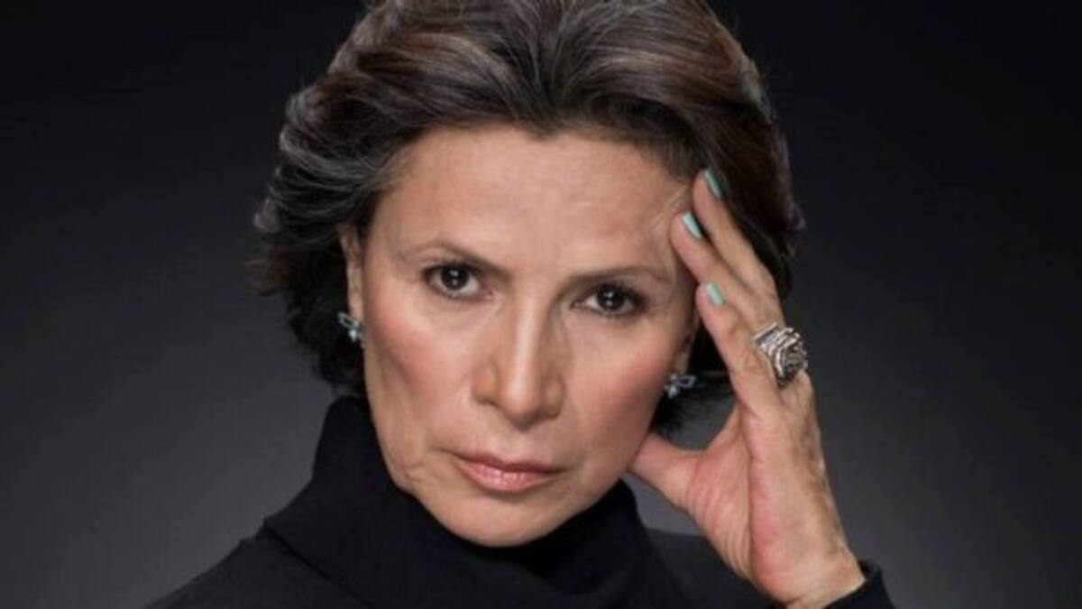 Patricia Reyes Spindola platica sobre su experiencia platicando con desconocidos