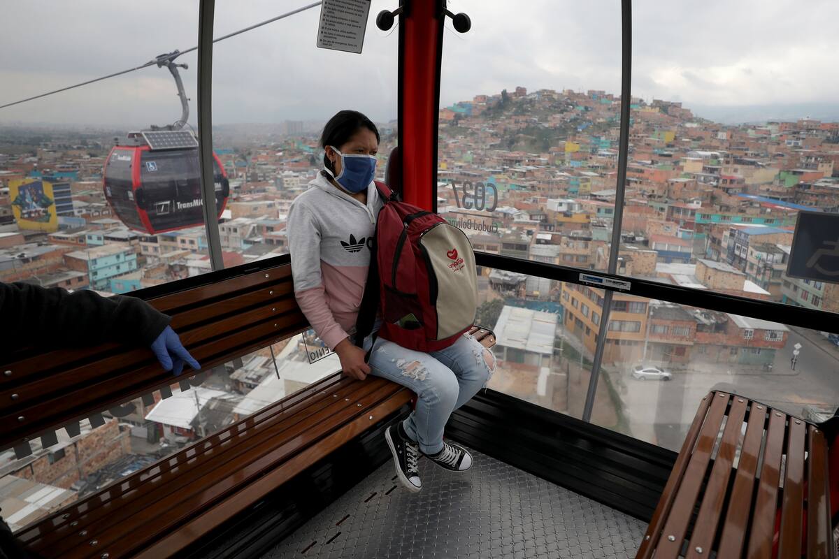 Experto de la UNAM sugiere usar cubrebocas en el metro y camiones