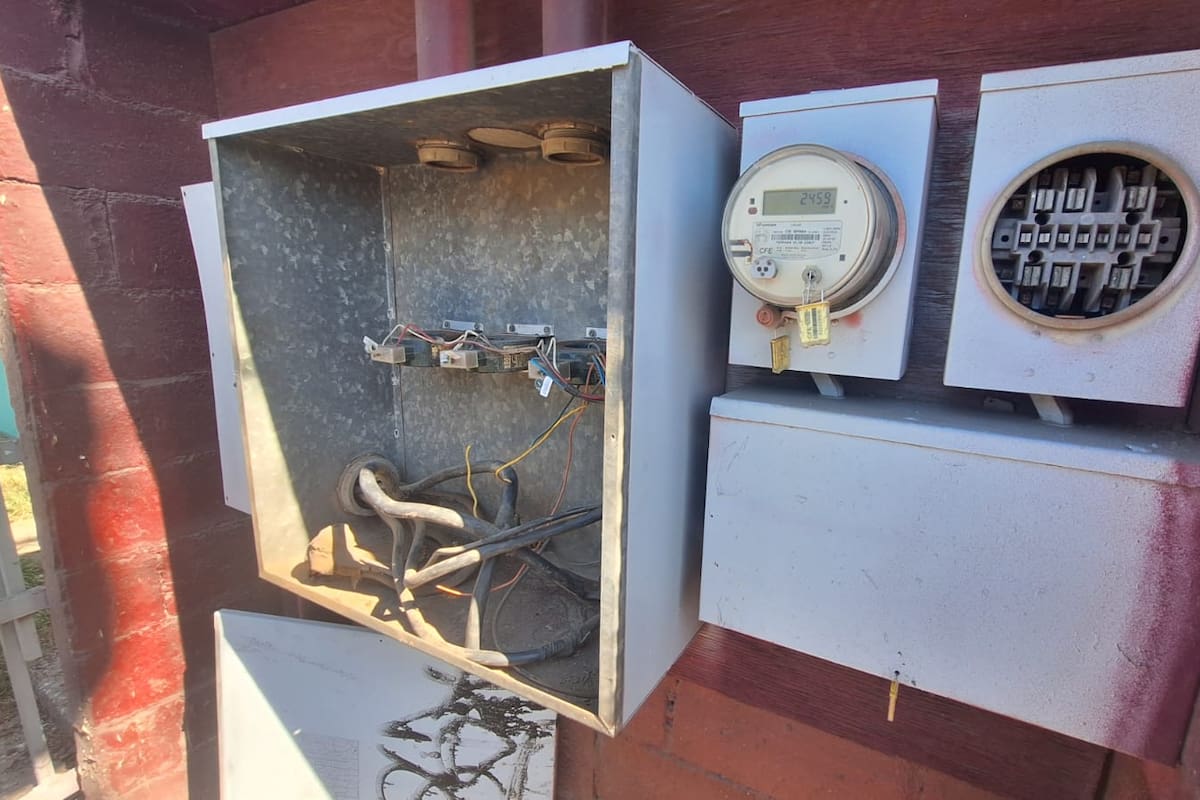 Una semana sin clases en la primaria Melchor Ocampo por robo de cableado eléctrico