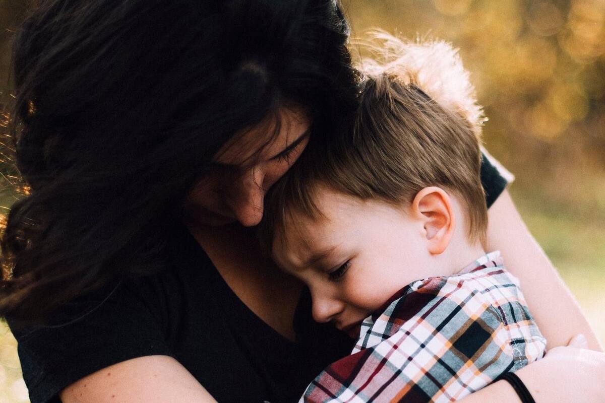 Grandes actos de amor complementan su familia: Madre adoptiva