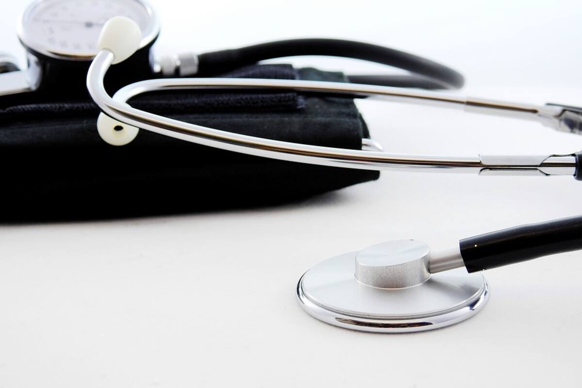 Farmacias consultan más que el IMSS