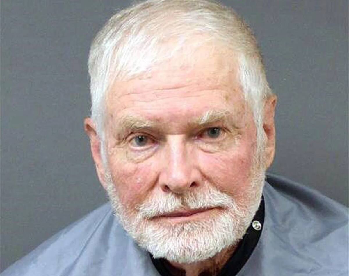 El Ganadero de Arizona George Kelly rechaza acuerdo por matar a un migrante cerca de la frontera entre EU y México.