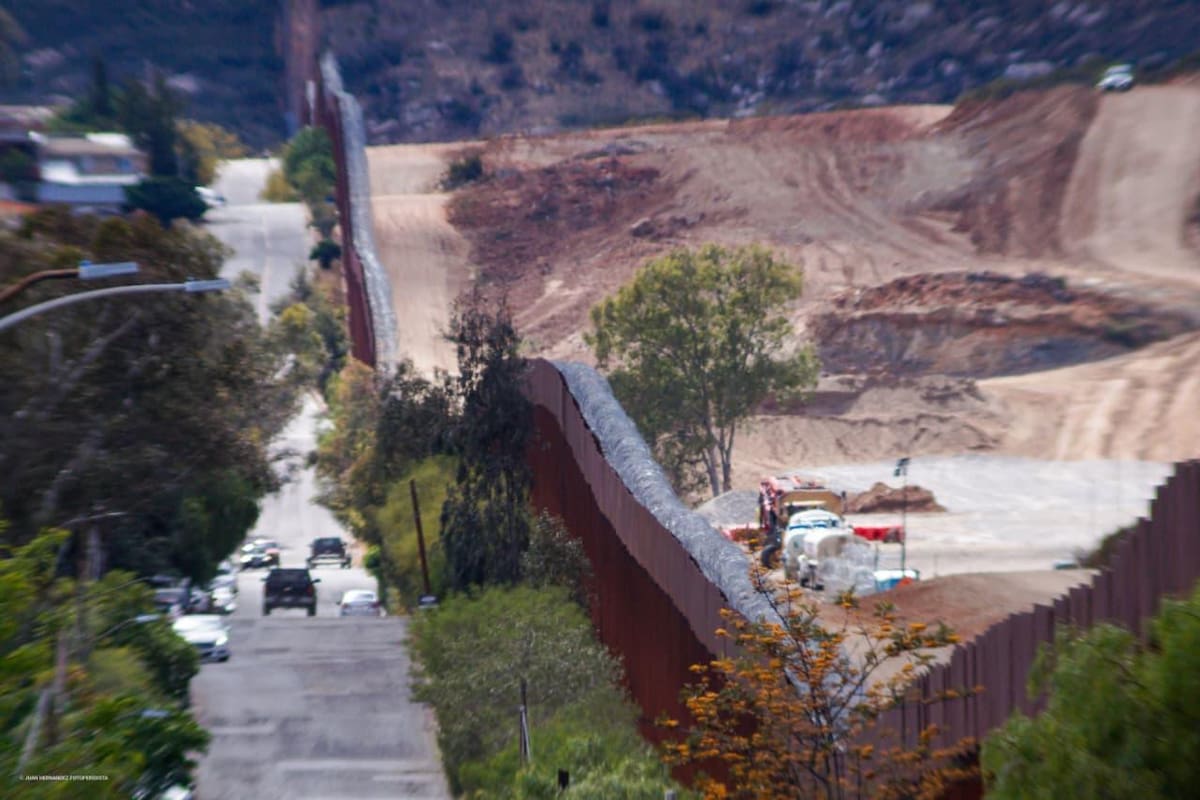 Tecate: protestan contra proyecto de muro fronterizo en el Cerro Cuchumá