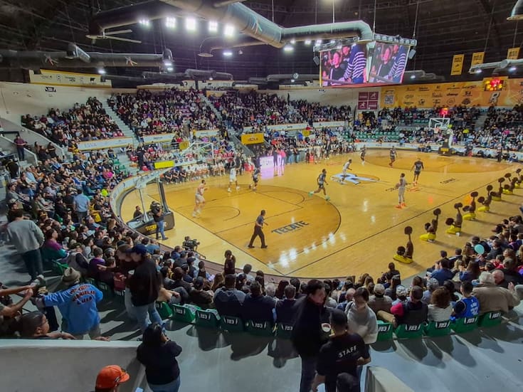 Caen Rayos en juego inaugural de la Arena Sonora