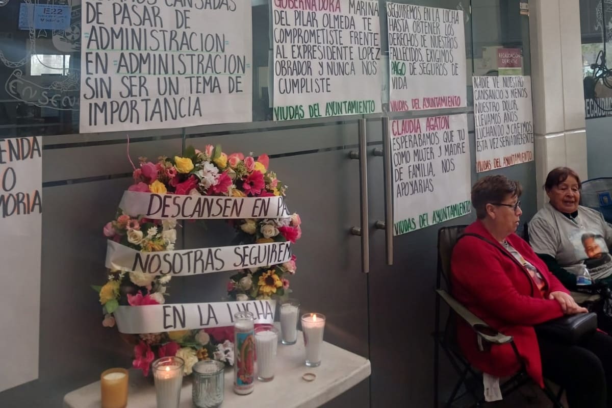 Viudas del Ayuntamiento cumplen una semana en plantón