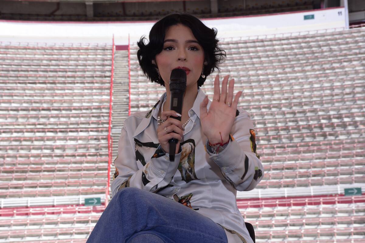 Ángela Aguilar.