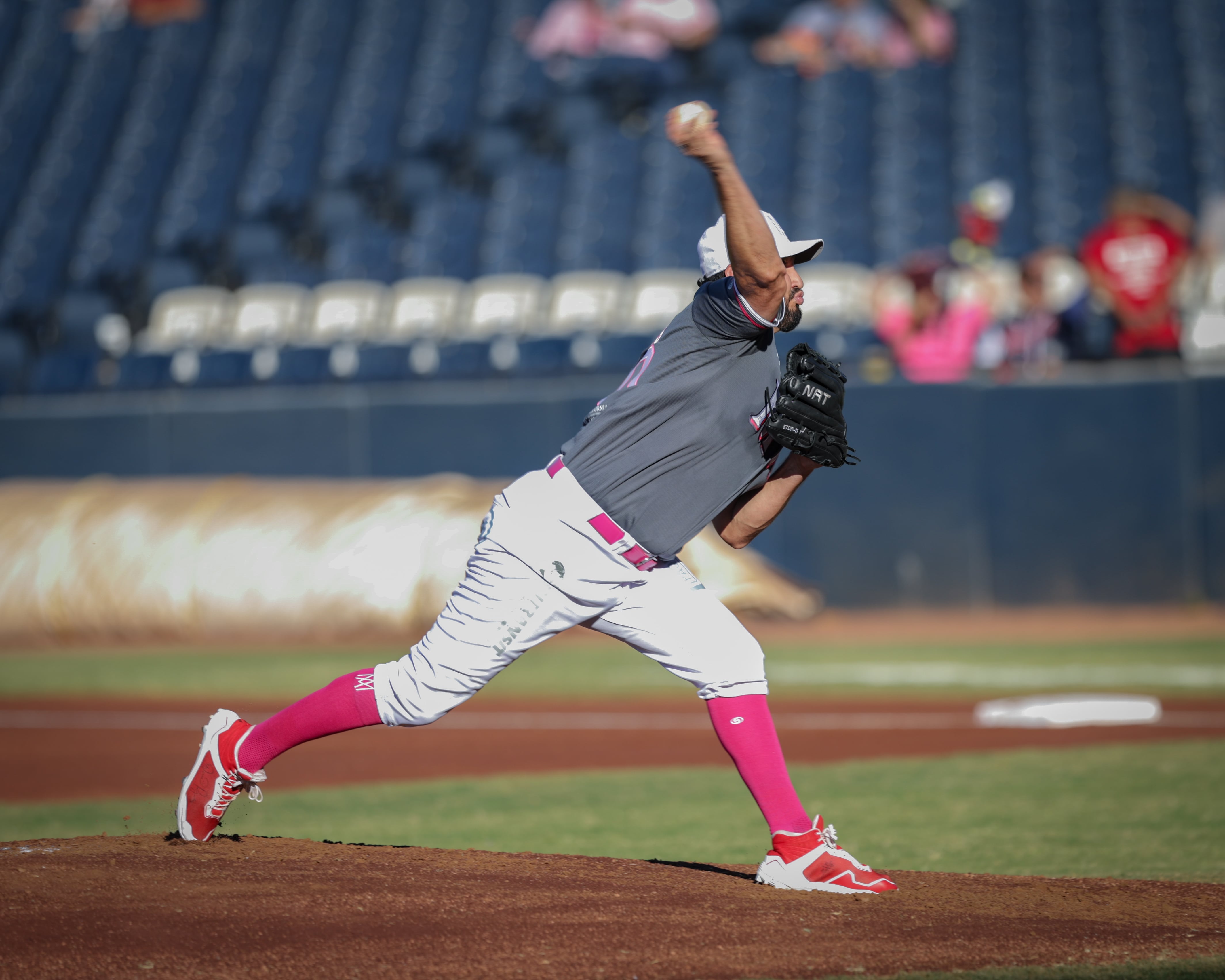 Águilas de Mexicali consiguió su tercera serie consecutiva al vencer 6-5 a Naranjeros de Hermosillo en entradas extras. Foto: Javier Gallegos