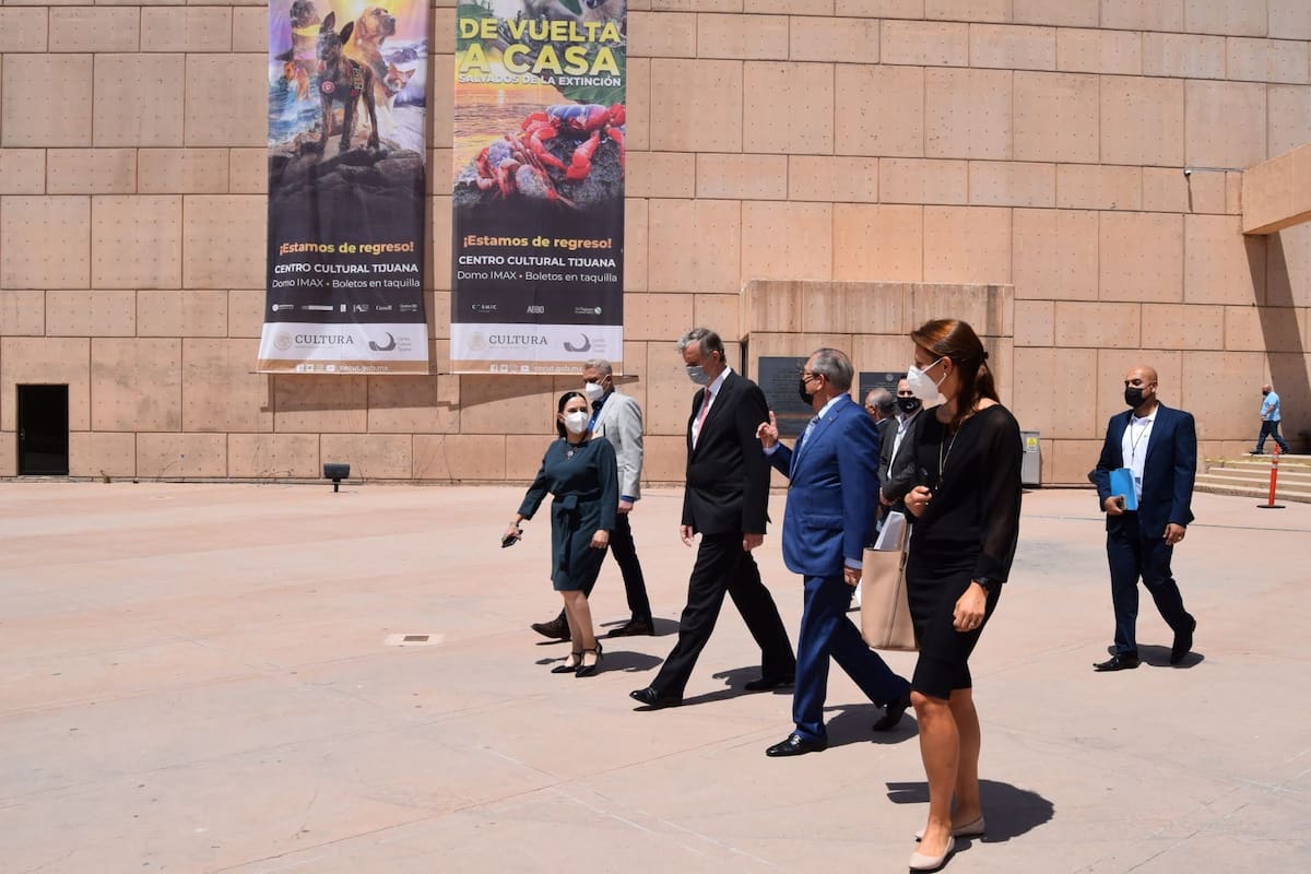 Embajador de la Republica Checa en México visita el Cecut
