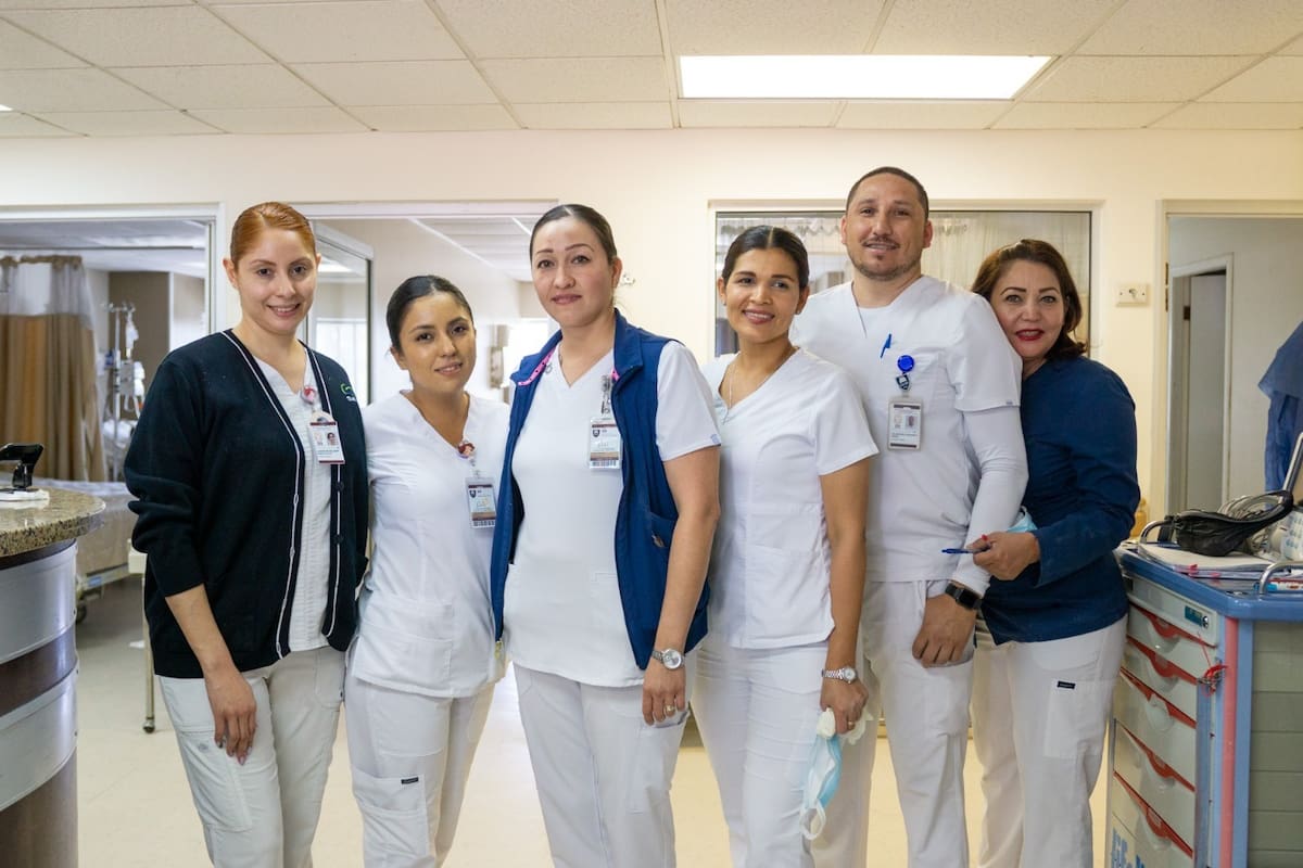 Buscan médicos y enfermeros para 192 consultorios en BC; registro cierra el 14 de octubre