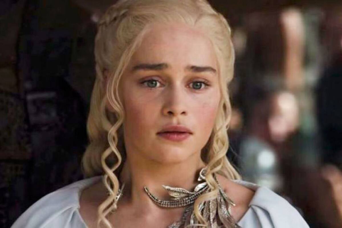 Emilia Clarke cambió sus diálogos en GOT y nadie lo notó