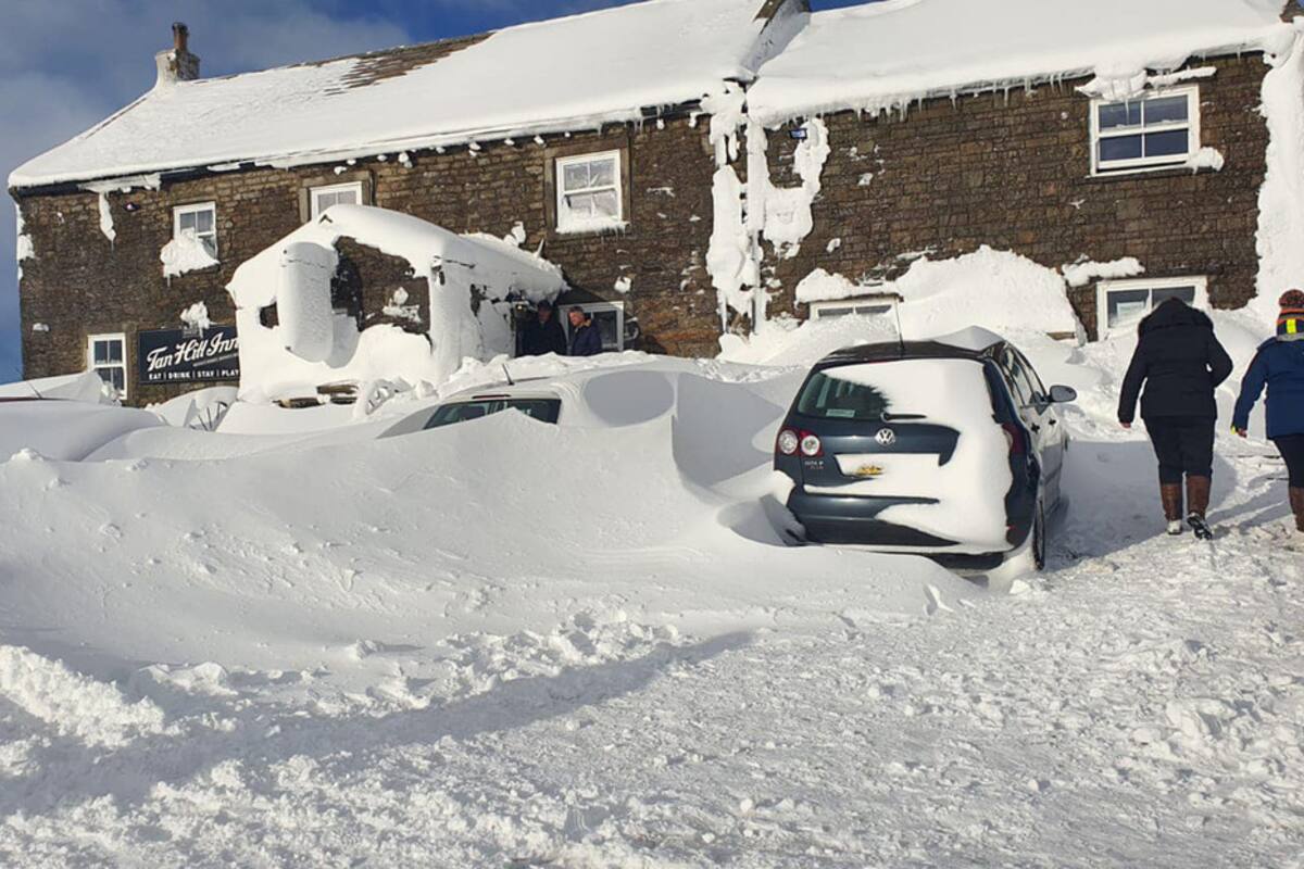 Quedan atrapados tres días en bar por una tormenta de nieve, algunos no querian irse