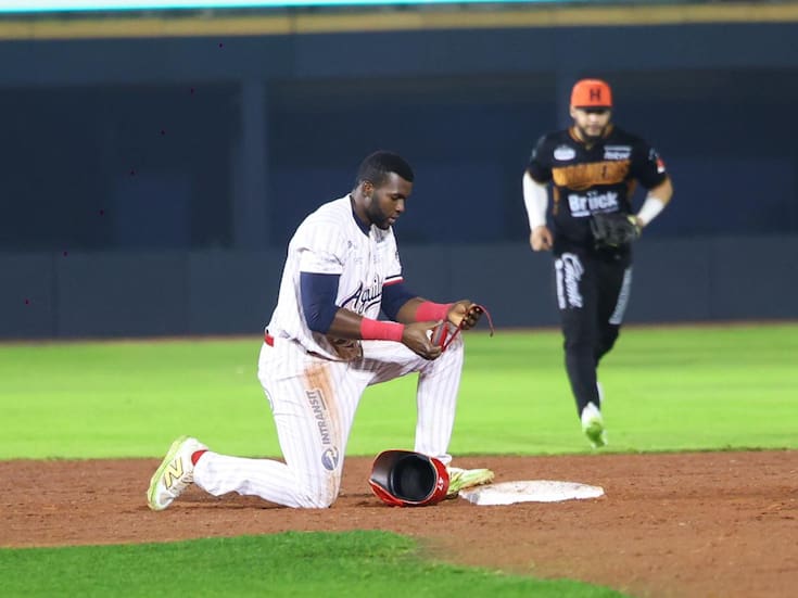 Naranjeros madrugan a Águilas y se llevan el primero de la serie